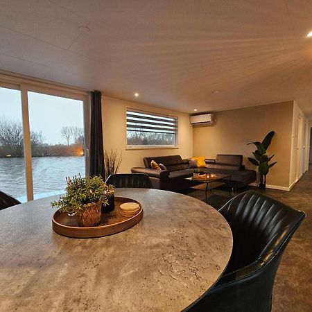 Luxe Woonboot In De Natuur Evt Met Console Bootje! Леуварден Екстер'єр фото